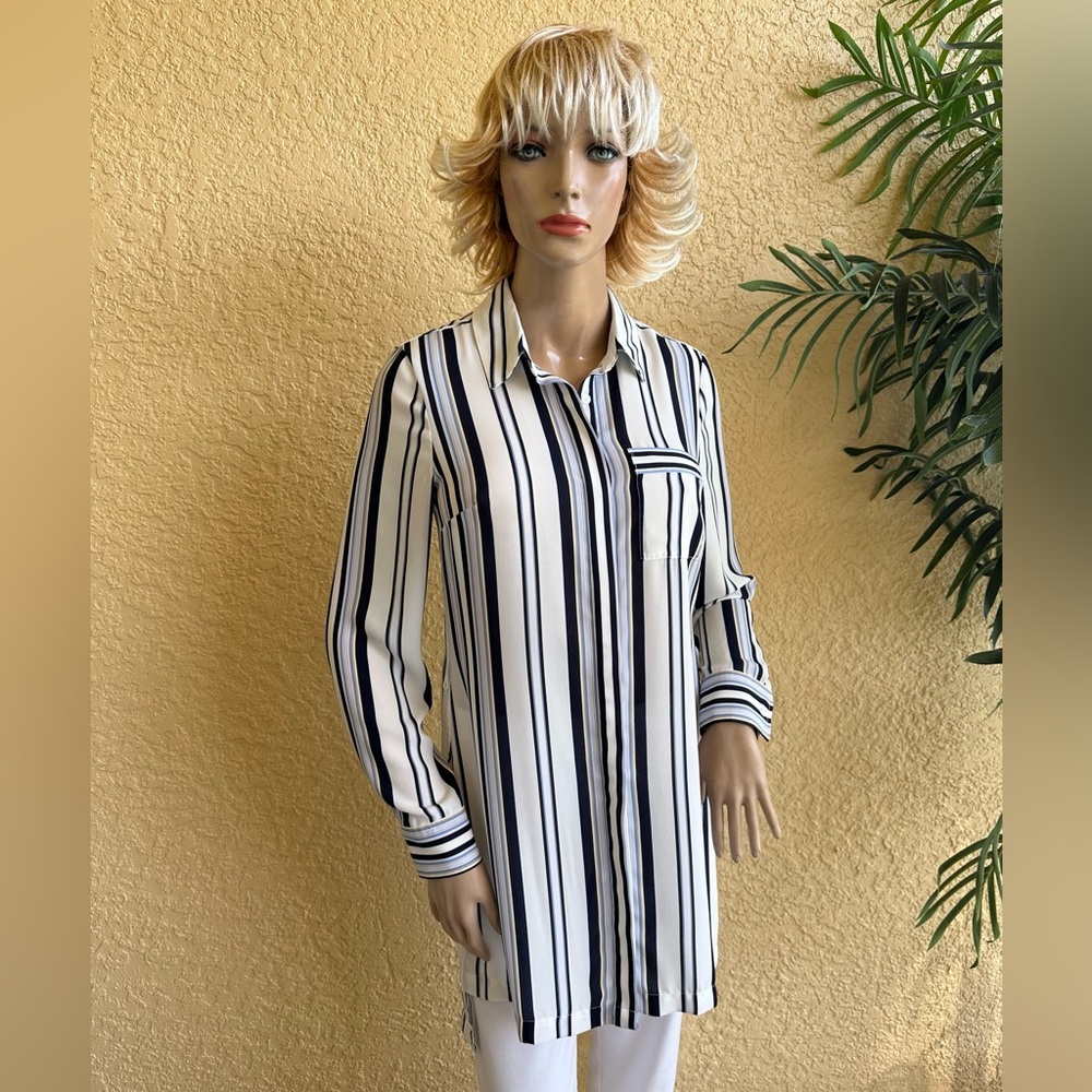 WH/BM long length blue & off white stripe blouse